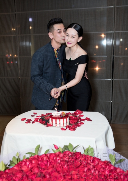 赵文卓为妻子庆生 3胎后身材依旧火辣